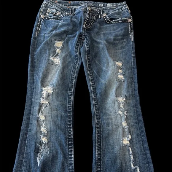 Miss Me Distressed Blue Boot Cut Jeans 28/30 waist actually measures 16 la flat - Picture 3 of 4